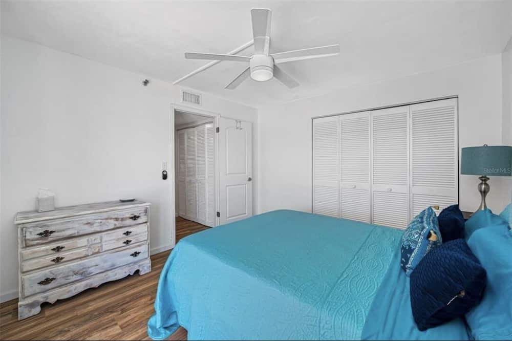 Photo of Bedroom in Pinellas Point