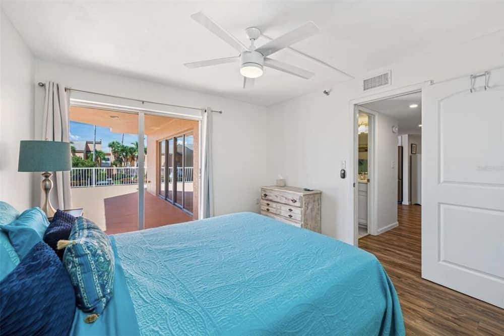 Photo of Bedroom in Pinellas Point