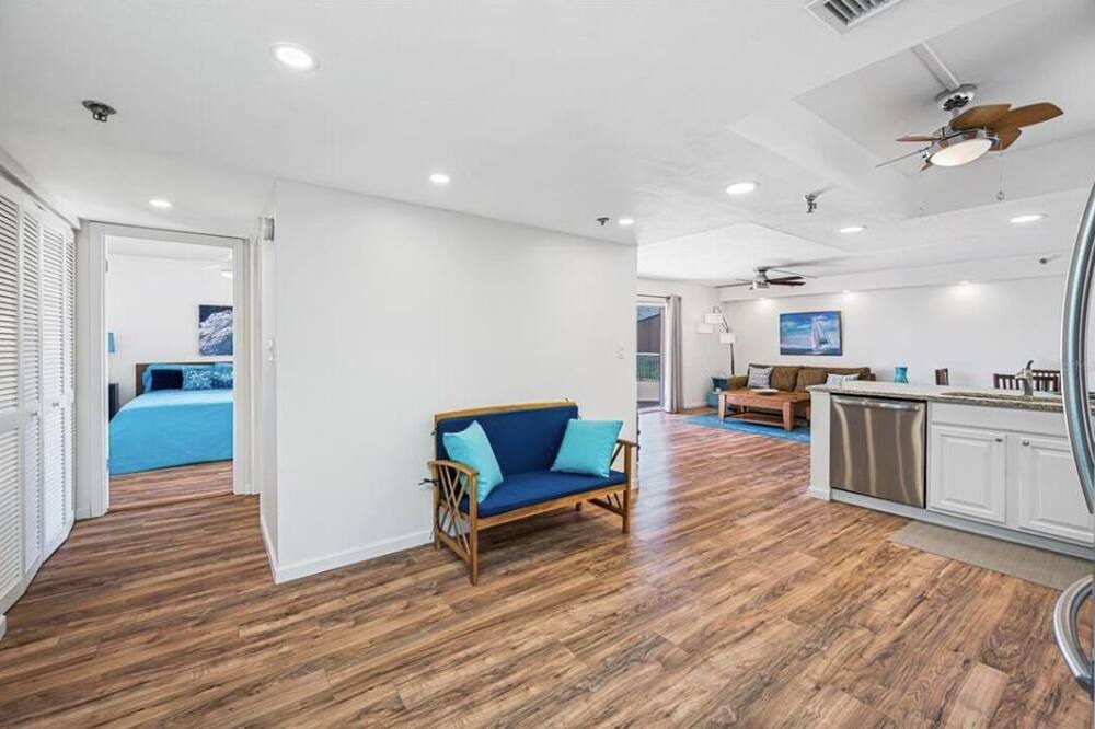 Photo of Livingroom in Pinellas Point