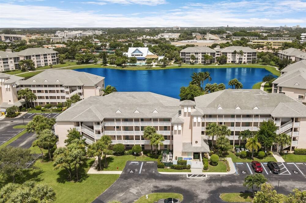 Photo of Others in Jupiter Bay