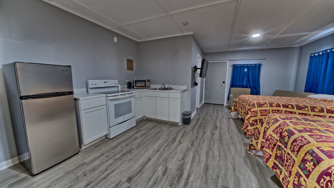 Photo of Kitchen in Lower Grand Lagoon