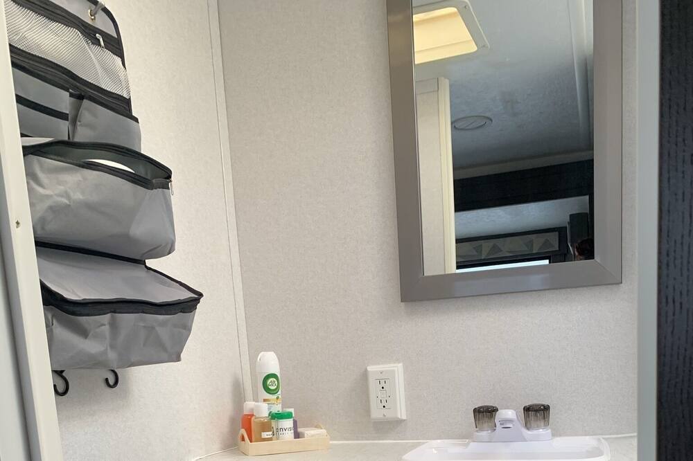 Photo of Bathroom in Callaway