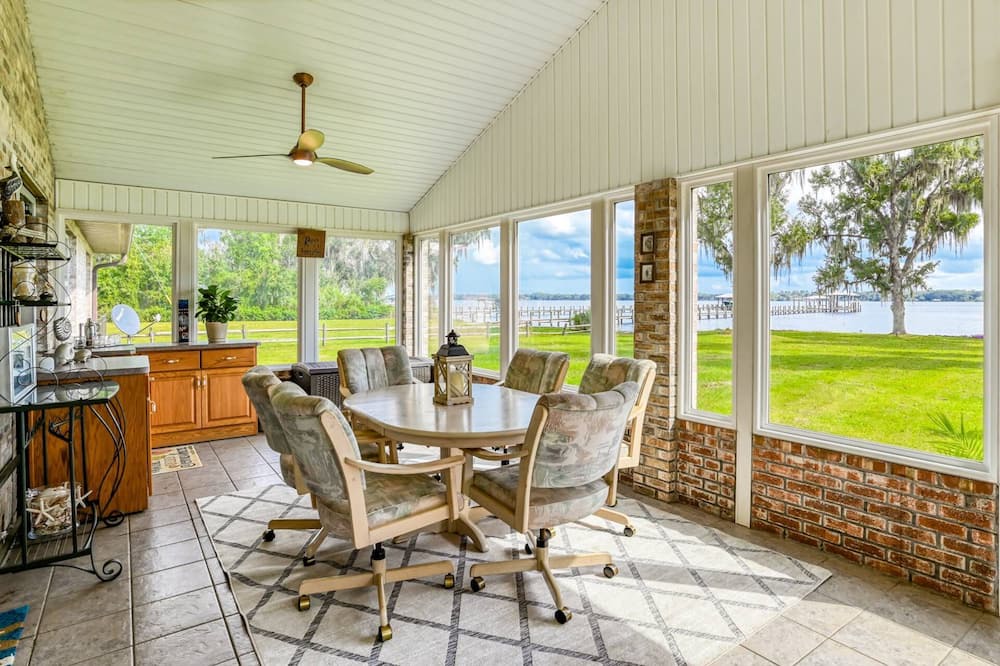 Photo of Bedroom in Palatka