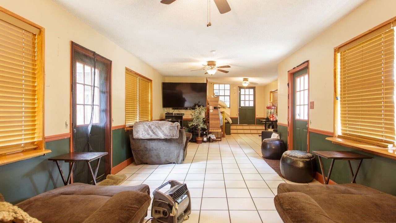 Photo of Livingroom in Valdosta