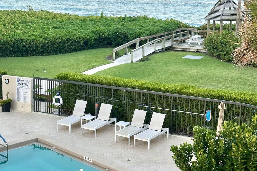Photo of Patio Balcony in Juno Beach
