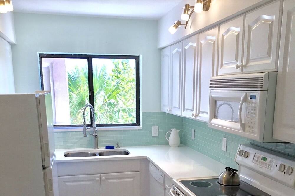 Photo of Kitchen in Juno Beach
