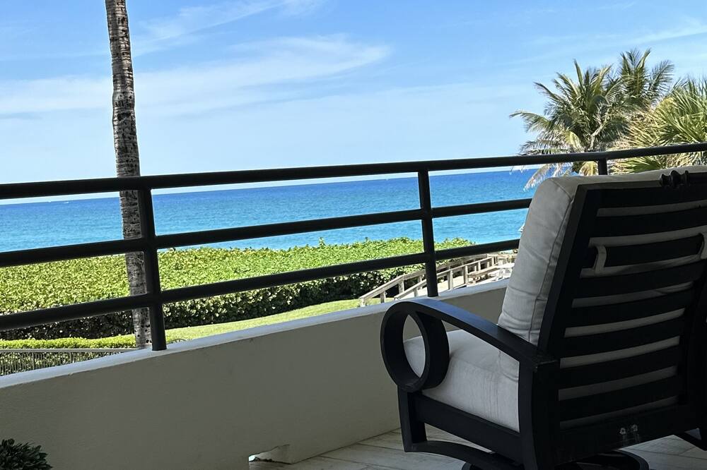 Photo of Patio Balcony in Juno Beach