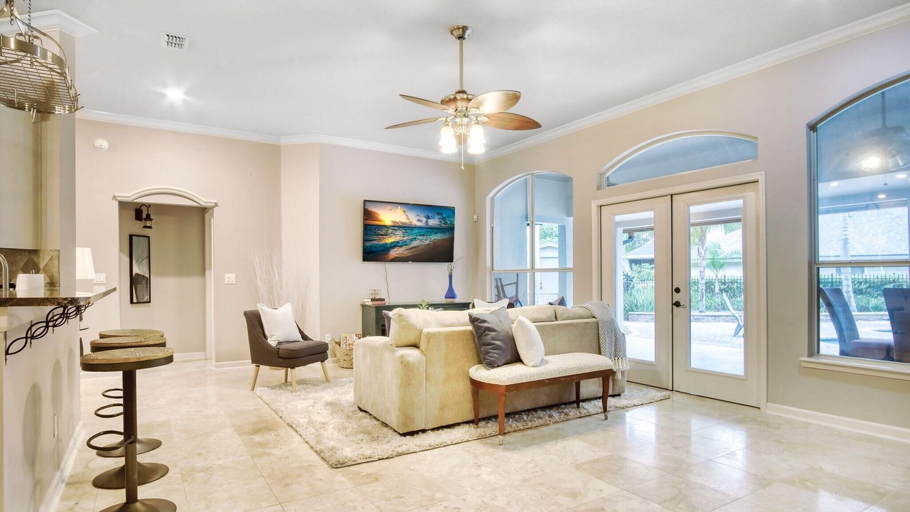 Photo of Livingroom in Fruit Cove