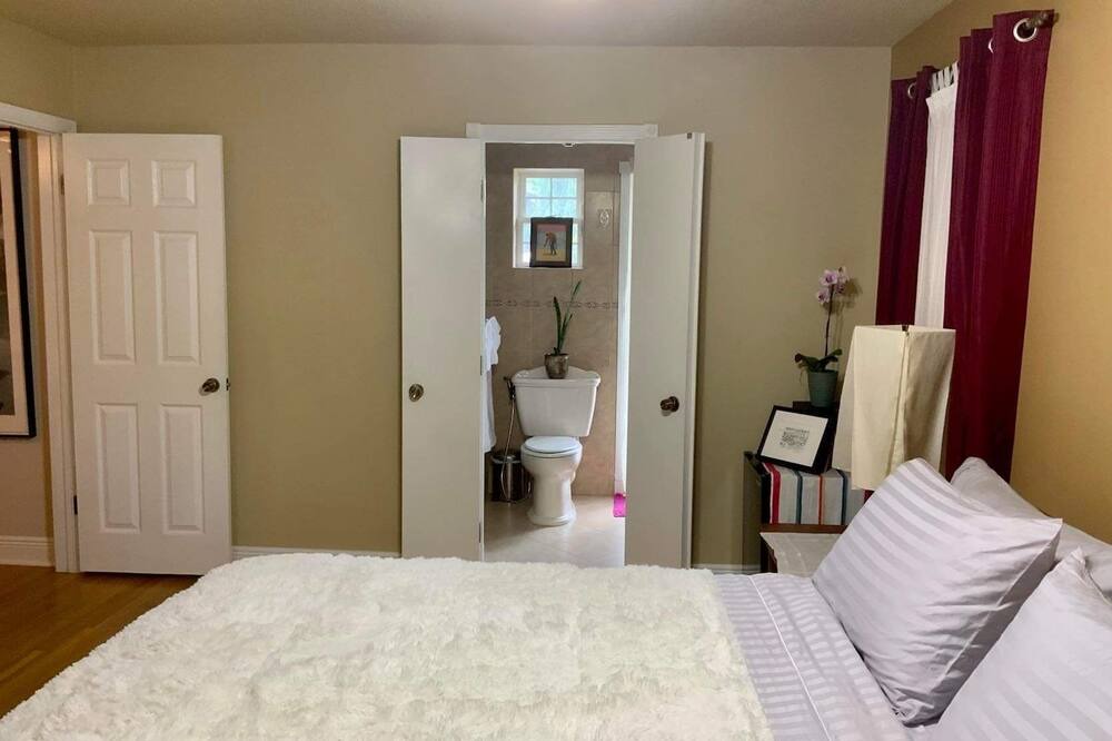 Photo of Bathroom in Coral Springs