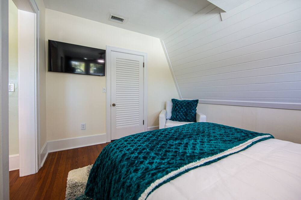 Photo of Bedroom in DeLand