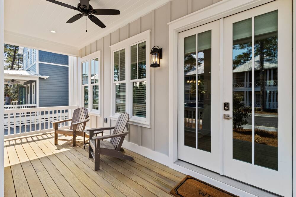 Photo of Patio Balcony in Lakeside at Blue Mountain Beach