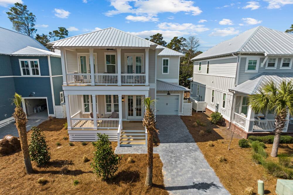 Photo of Outdoor in Lakeside at Blue Mountain Beach