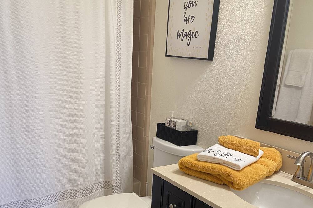 Photo of Bathroom in Poinciana