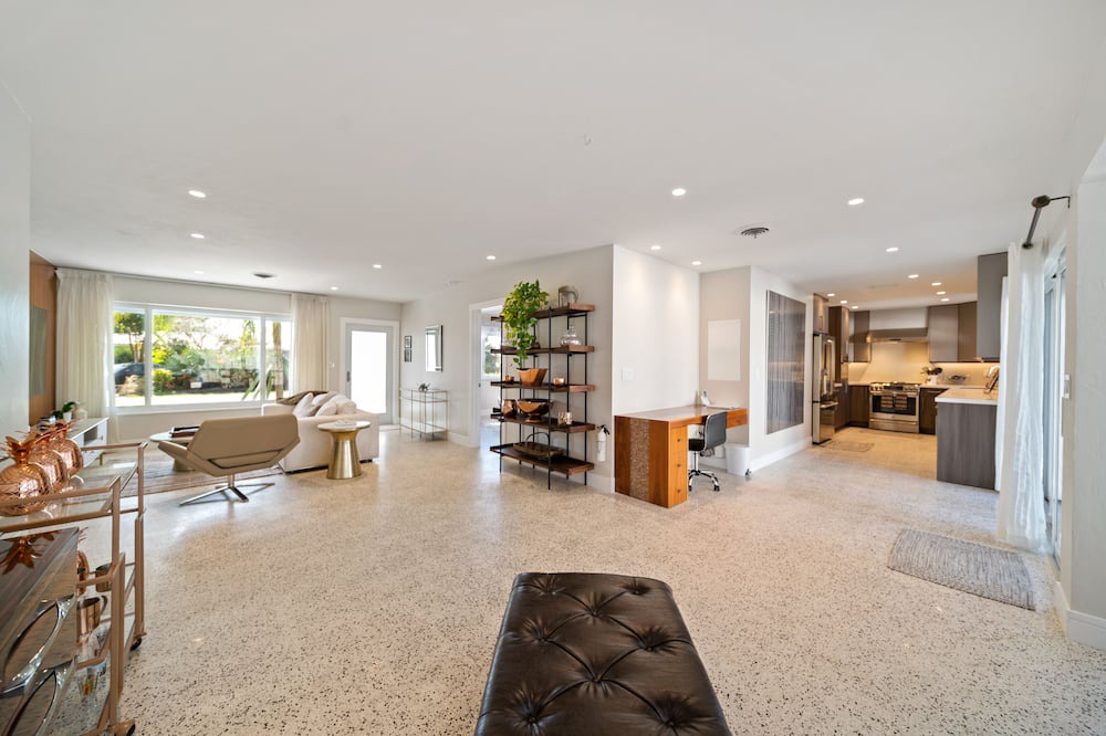 Photo of Livingroom in Coral Heights