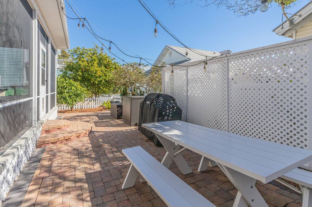 Photo of Patio Balcony in Clipper Cove