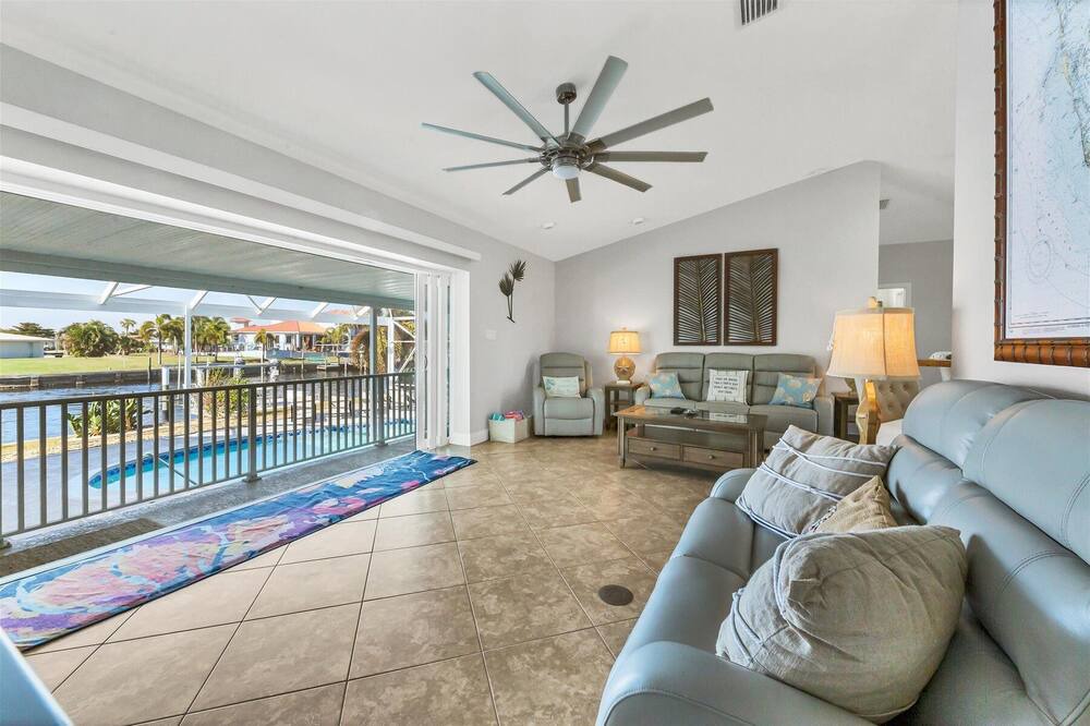 Photo of Bedroom in Edgewater