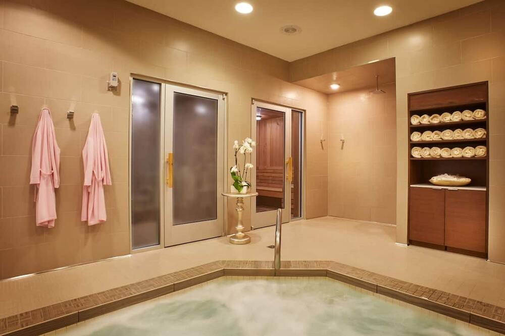 Photo of Bedroom in Hunt Club
