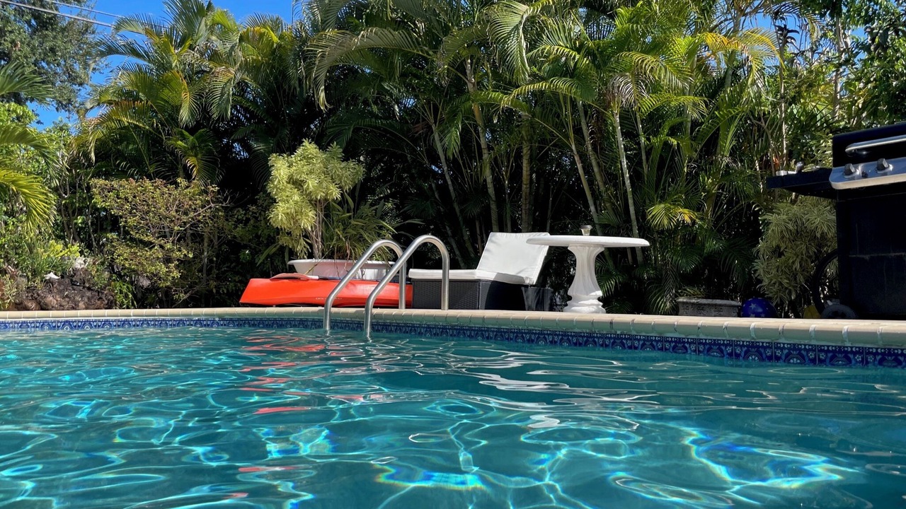 Photo of Outdoor in Parrot Cove