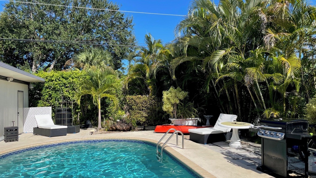 Photo of Outdoor in Parrot Cove