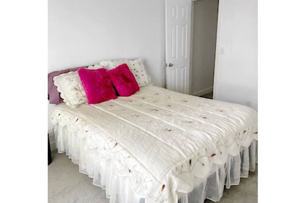 Photo of Bedroom in Coral Springs