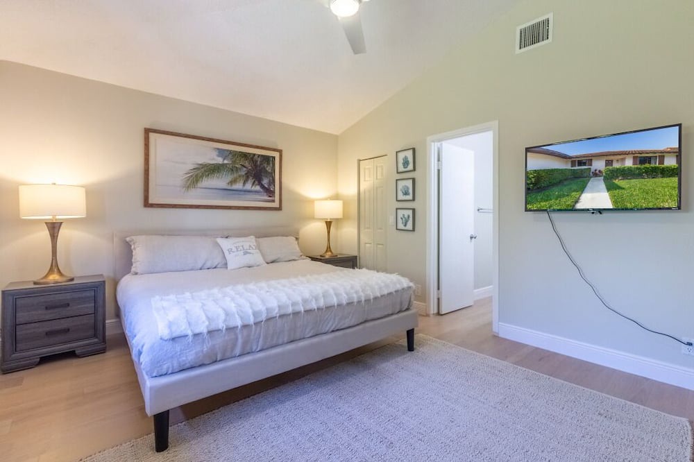 Photo of Bedroom in Palm Beach Gardens
