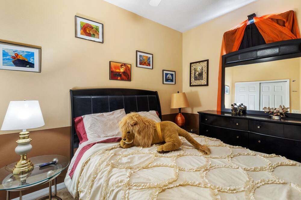 Photo of Bedroom in Crestwynd Bay