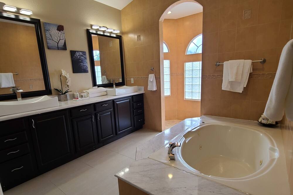 Photo of Bathroom in Port Saint Lucie