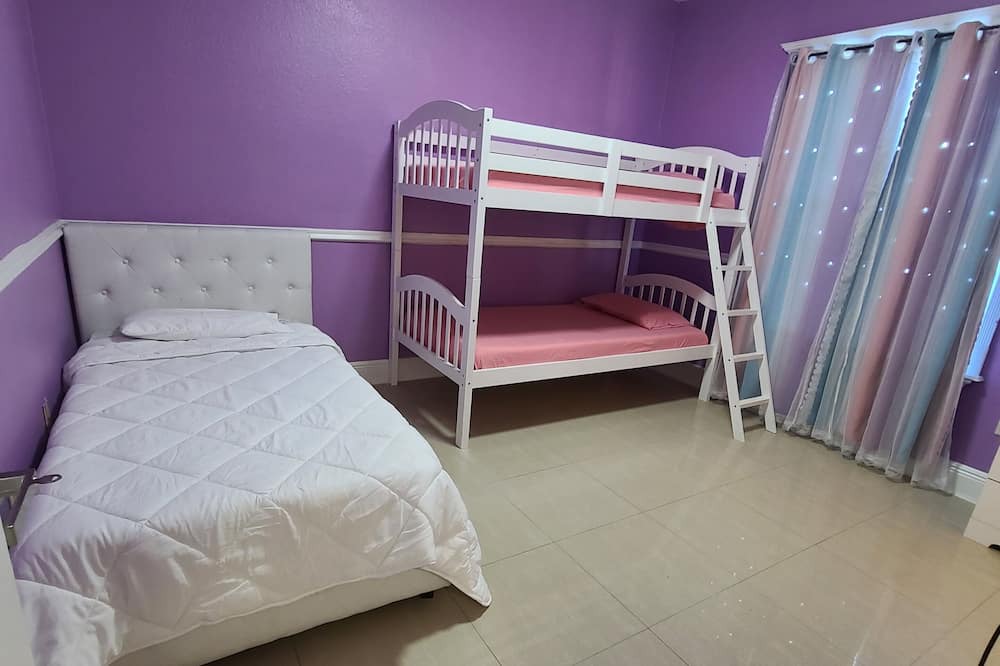 Photo of Bedroom in Port Saint Lucie