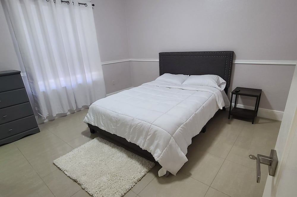 Photo of Bedroom in Port Saint Lucie