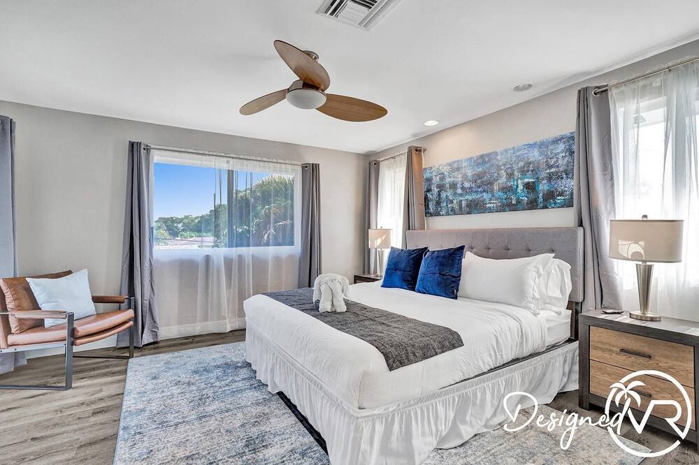 Photo of Bedroom in Deerfield Beach