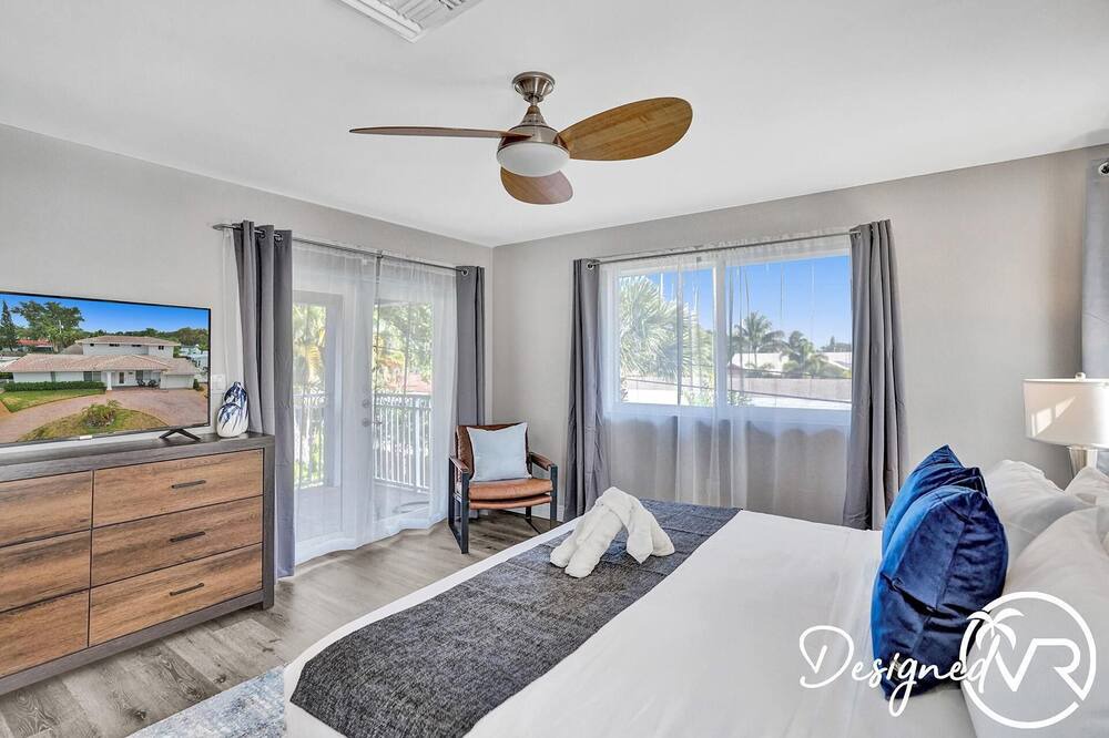 Photo of Bedroom in Deerfield Beach