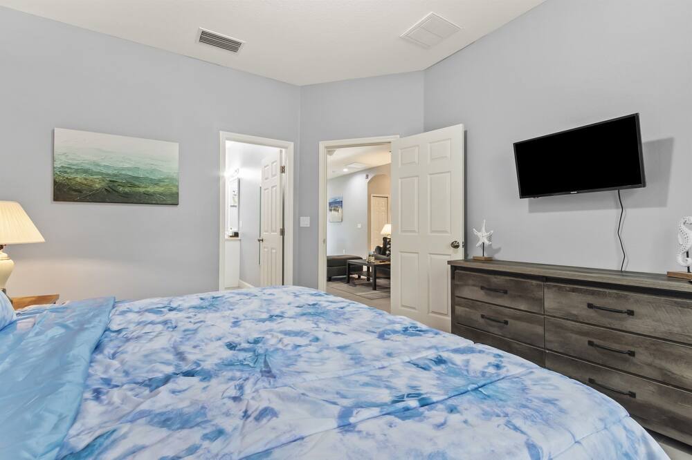 Photo of Bedroom in Clair-Mel City
