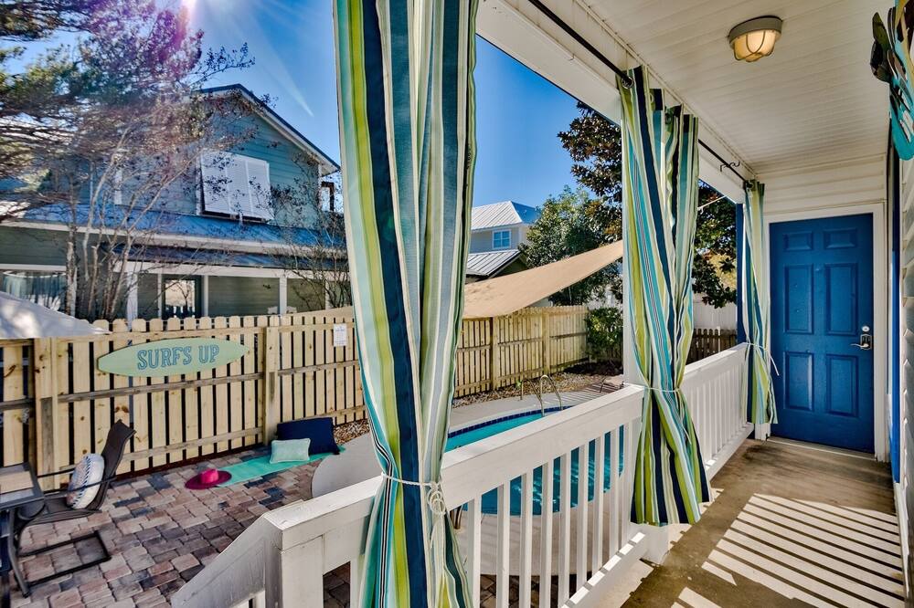 Photo of Patio Balcony in Clipper Cove