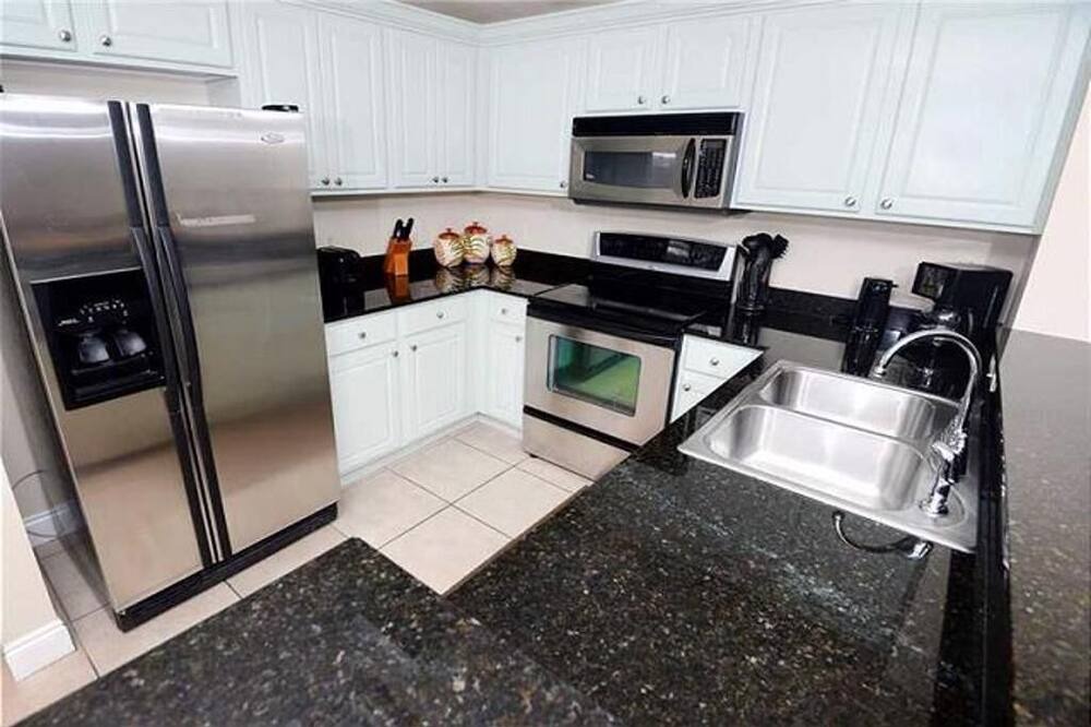 Photo of Kitchen in Bahama Beach
