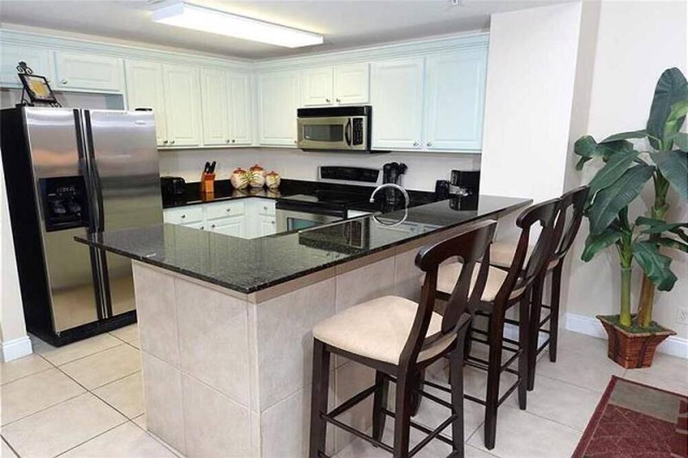 Photo of Kitchen in Bahama Beach