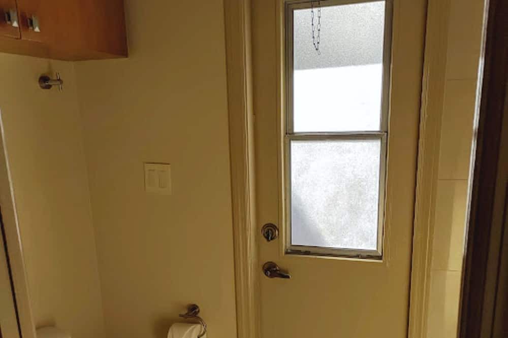 Photo of Bathroom in Cypress Glen