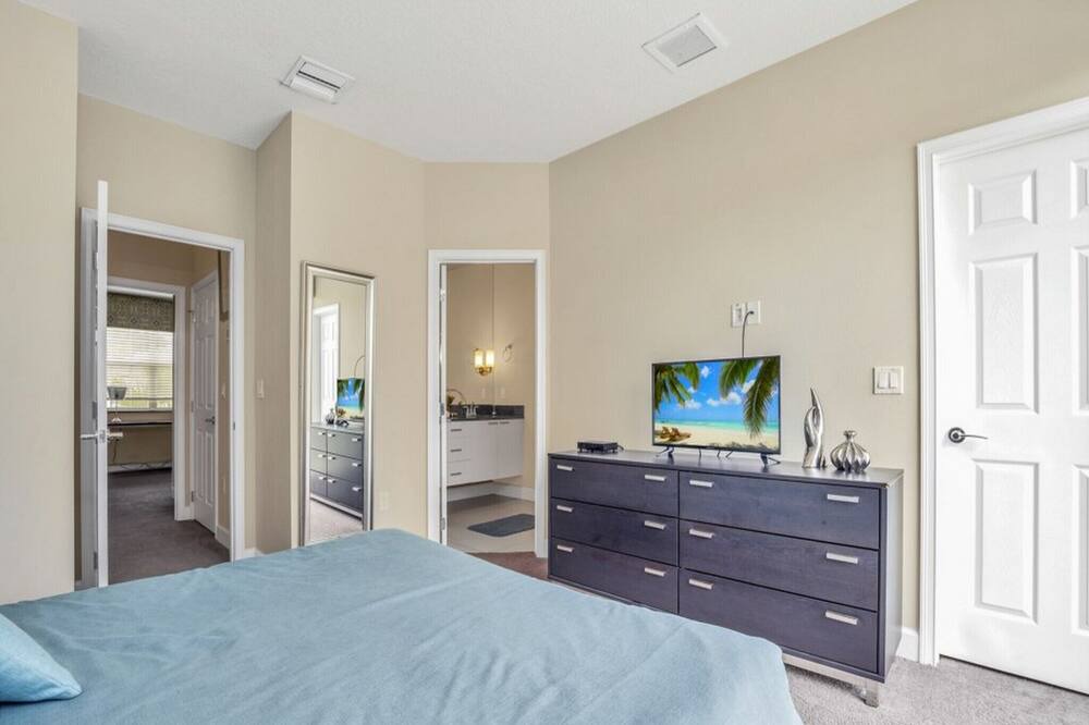 Photo of Bedroom in Silver Creek