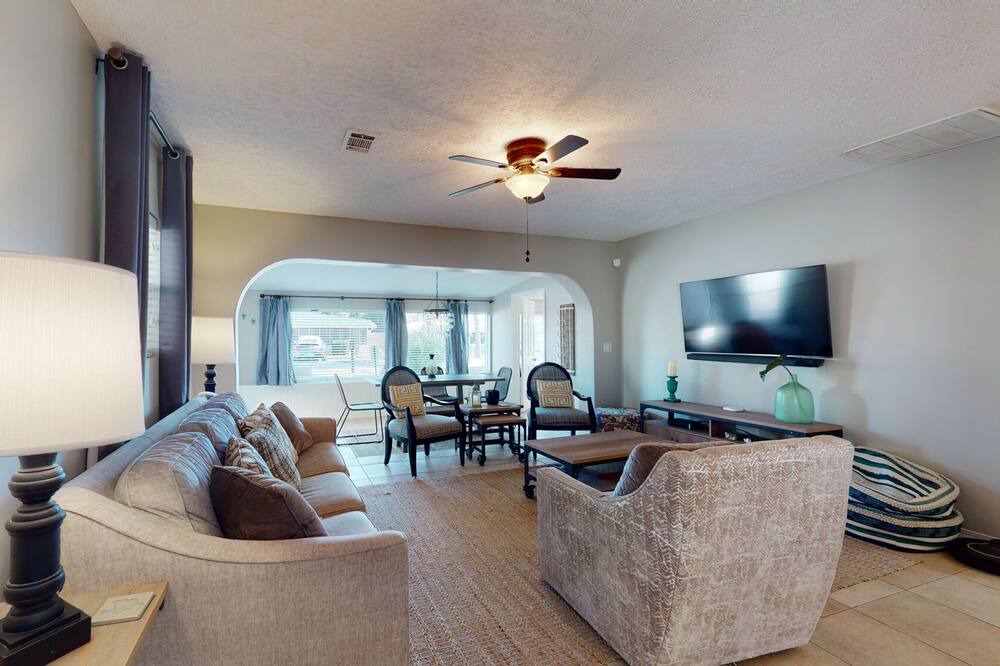 Photo of Livingroom in Kiska Beach