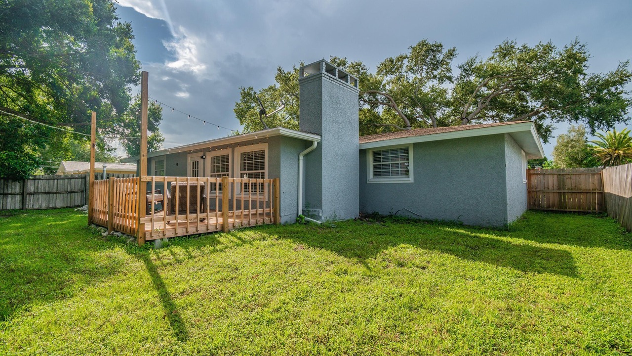 Photo of Outdoor in Gulf Gate Estates
