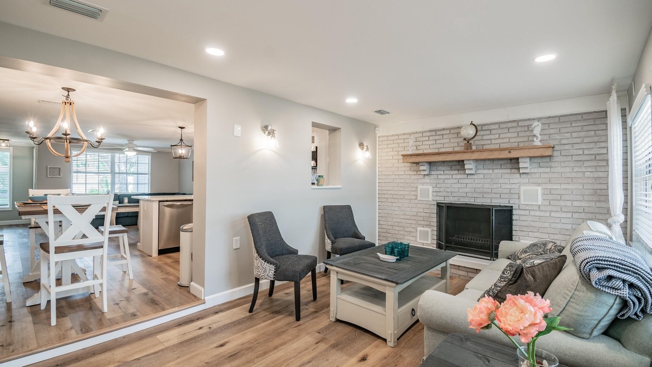 Photo of Livingroom in Gulf Gate Estates
