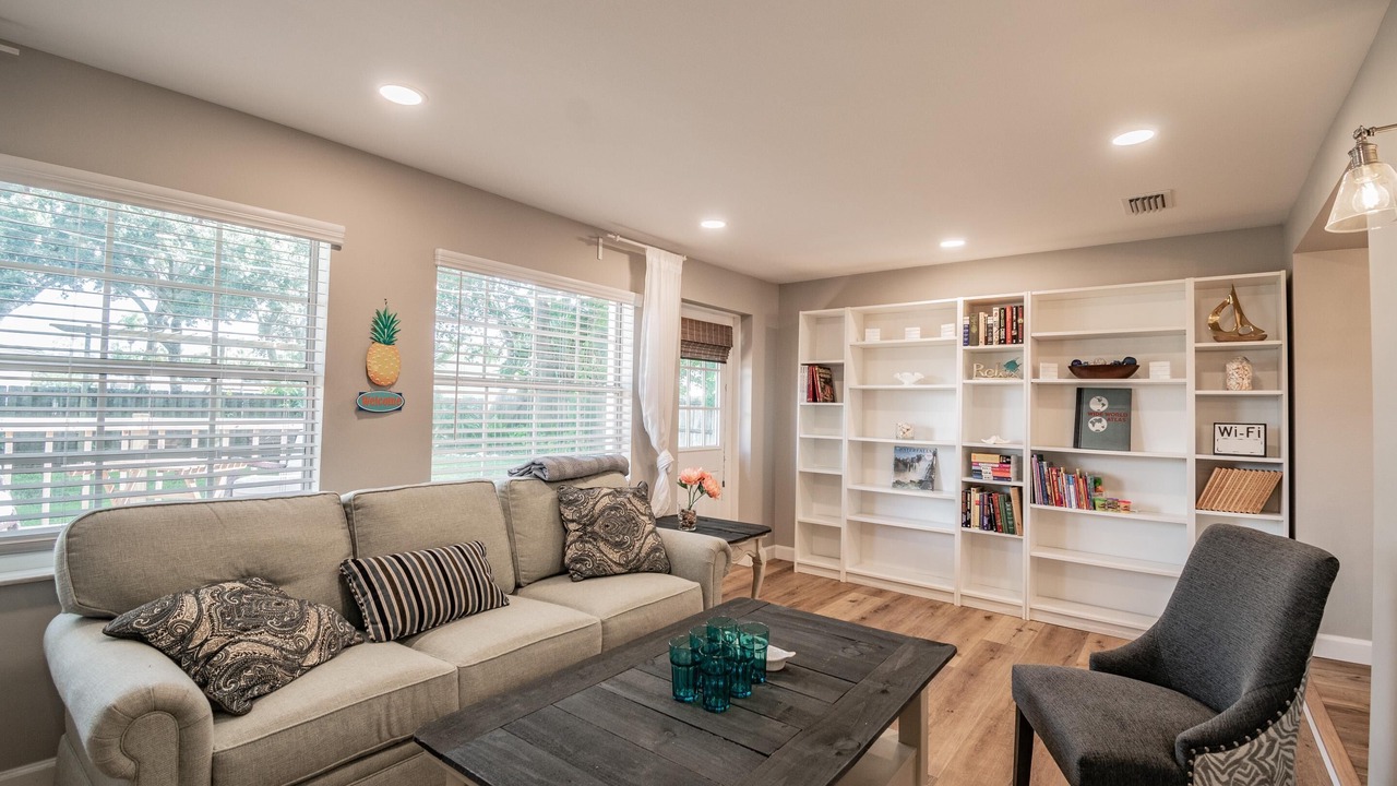 Photo of Livingroom in Gulf Gate Estates