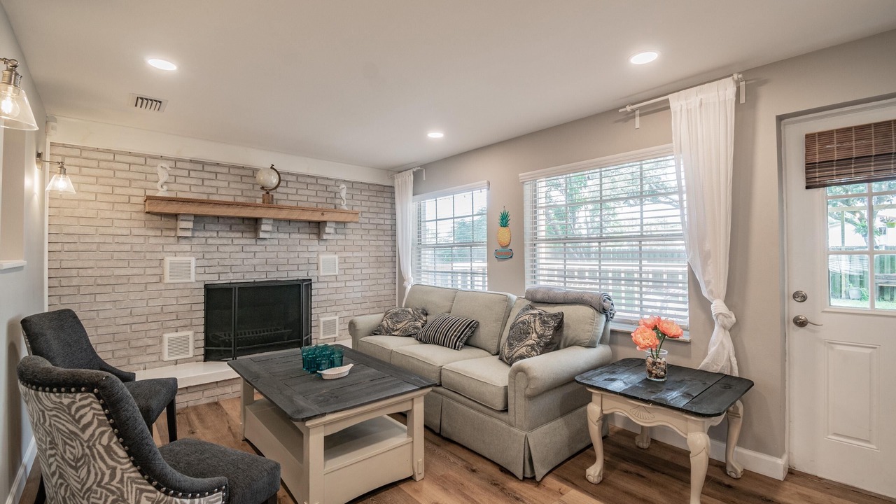 Photo of Livingroom in Gulf Gate Estates