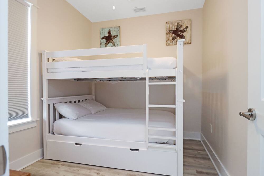 Photo of Bedroom in Cape San Blas