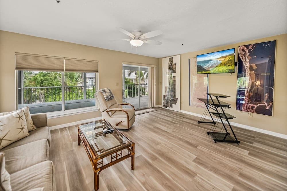 Photo of Bedroom in Boca Grande