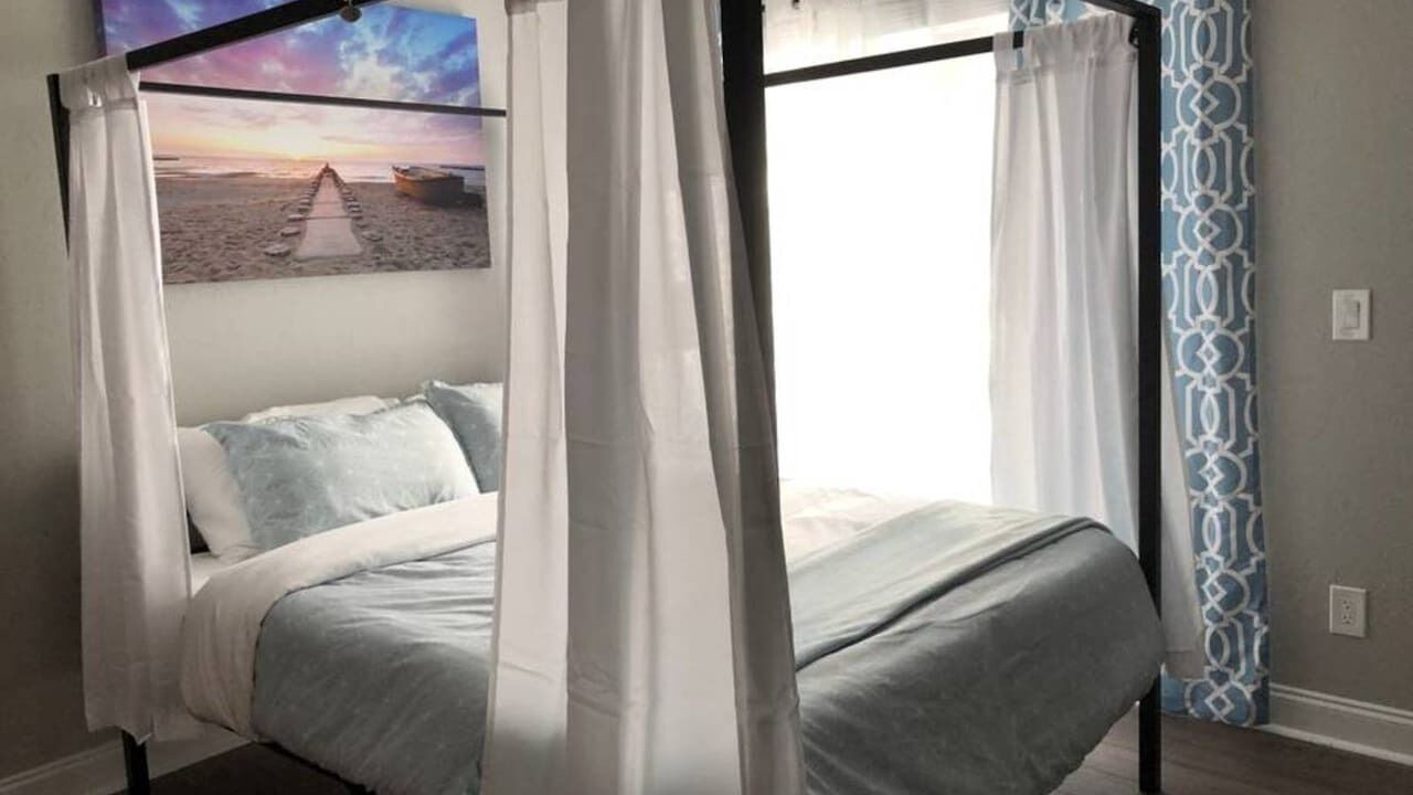 Photo of Bedroom in Windhover