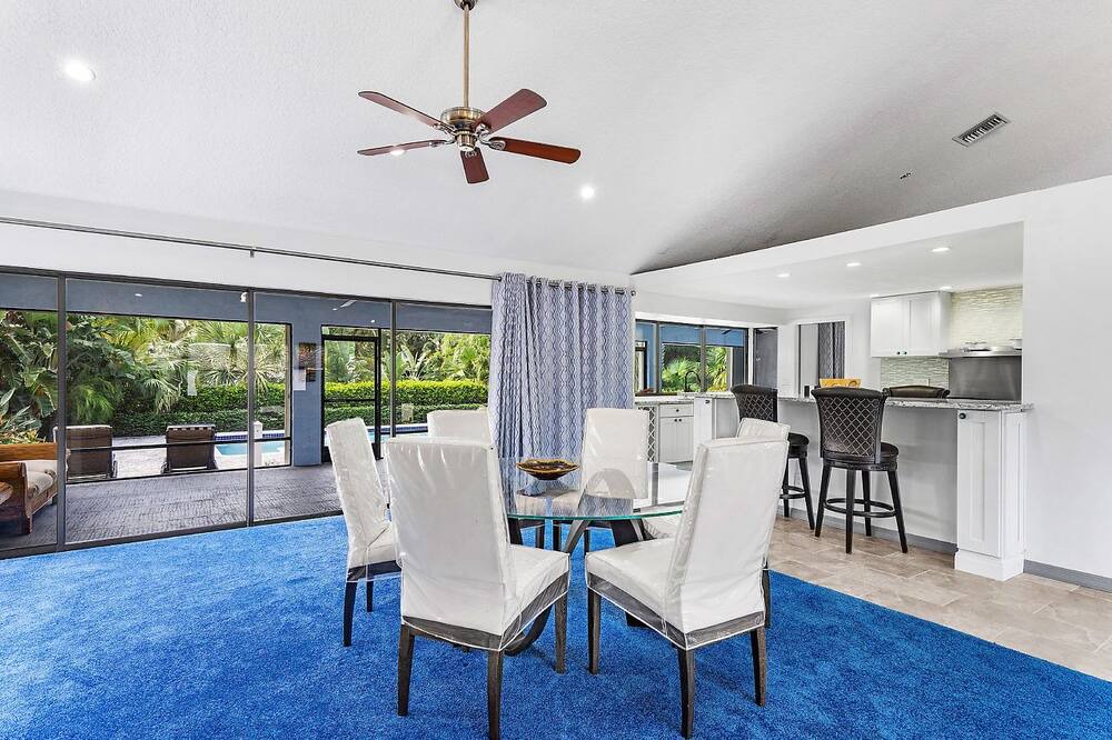Photo of Livingroom in Florida North Atlantic Coast