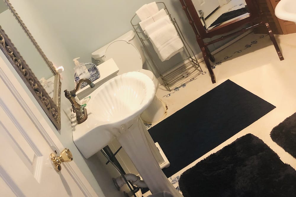 Photo of Bathroom in Buena Vista