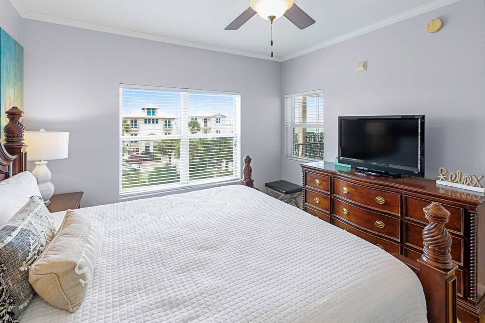 Photo of Bedroom in Frangista Beach