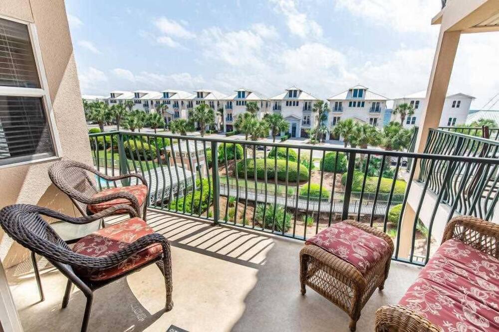 Photo of Patio Balcony in Frangista Beach