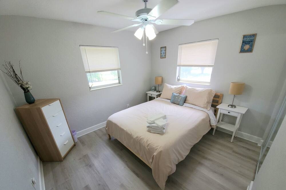 Photo of Bedroom in Disston Heights